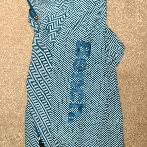 Bench Hoodie - Picture 2 of 3